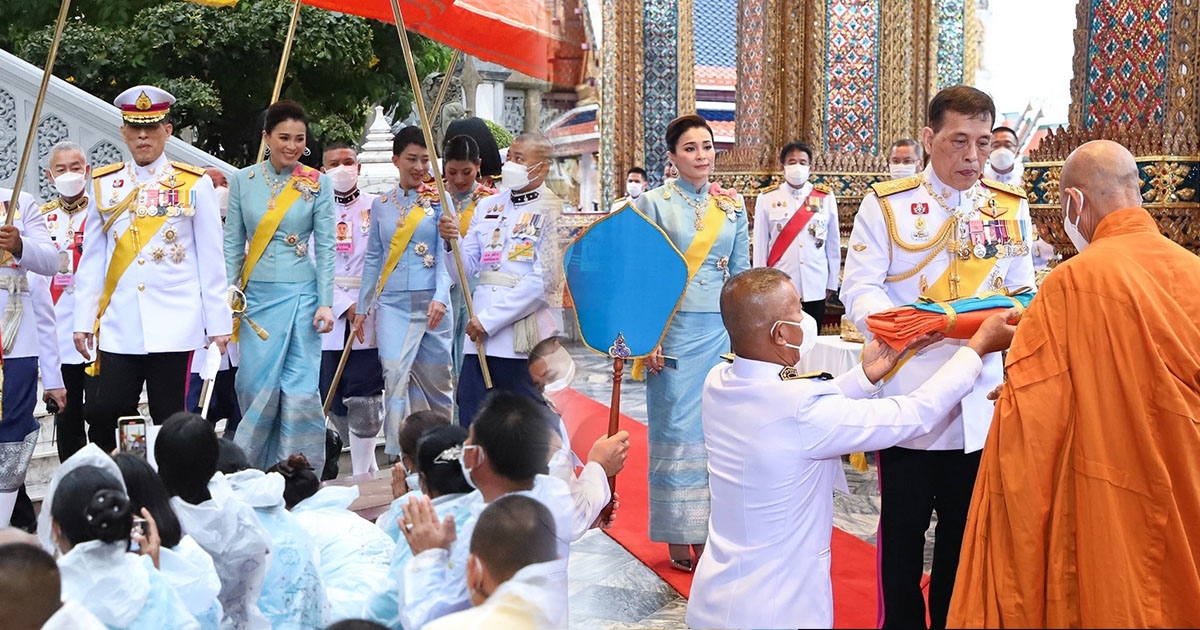 ในหลวง เสด็จฯ ในพระราชพิธีมหามงคลเฉลิมพระชนมพรรษา 90 พรรษา พระพันปีหลวง